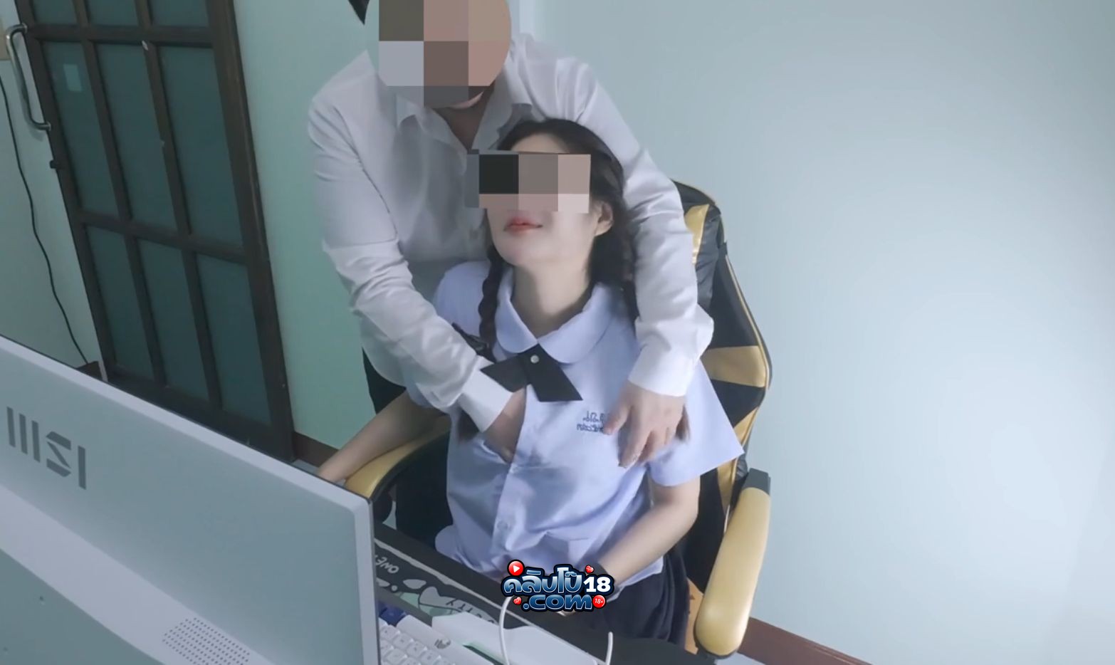 คลิปหลุด โอนลี่แฟน NinewThaiCute น้องนิว โดนตอกคาชุดนักเรียน ขาวเนียนนมสวย ยืนซอยท่าหมาบนโต๊ะคอมอย่างเด็ด เย็ดกันโคตรมันส์